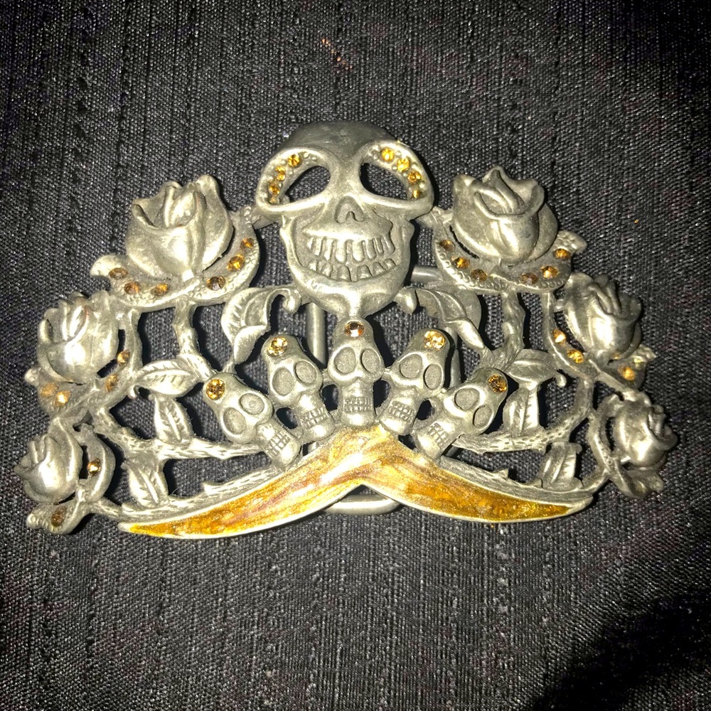 Skull belt buckle